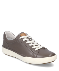 Grauer Sneaker mit Schnürung aus glattem Leder gefertigt. Der Schuh hat eine kontrastierende weiße Sohle und ein schlichtes modernes Design.