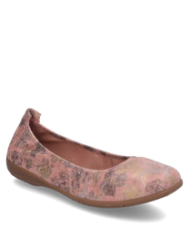 Una scarpa ballerina in una variante multicolore rosa con motivo floreale. La scarpa è realizzata in un morbido materiale tessile e presenta un elastico per una vestibilità comoda.