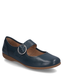 Elegante ballerina van donkerblauw leer met een zilveren gesp als sluiting. De schoen heeft een lichtbruine zool en biedt een klassieke en stijlvolle uitstraling.