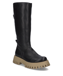 Schwarzer Stiefel aus Leder mit Reißverschluss an der Außenseite. Der Stiefel hat eine robuste hellbraune Profilsohle die für Stabilität sorgt.