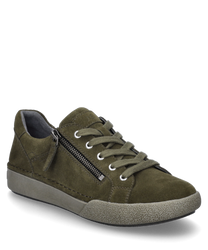 Baskets en daim vert olive avec lacets et fermeture éclair latérale. La semelle robuste gris clair et la couture discrète donnent à la chaussure un look décontracté.