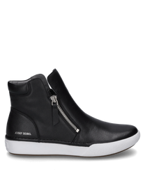 Zapatilla negra de cuero con cierre lateral de cremallera. Suela blanca y discreto logotipo en relieve en el talón.
