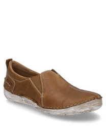 Brauner Halbschuh aus glattem Leder mit Gummizugverschluss. Der Schuh zeigt markante weiße Nähte und eine helle strukturierte Sohle für einen lässigen Look.