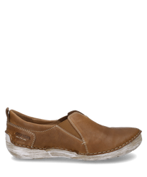 Brauner Halbschuh aus glattem Leder mit Gummizugverschluss. Der Schuh zeigt markante weiße Nähte und eine helle strukturierte Sohle für einen lässigen Look.