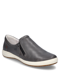 El zapato tipo slipper en color grafito está hecho de un material liso y perforado y se caracteriza por un cierre lateral de cremallera. La suela clara ofrece un bonito contraste con la superficie oscura del zapato.