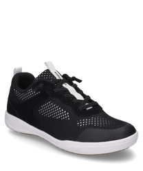 Questa sneaker in bianco e nero è dotata di lacci ed è realizzata in un materiale a rete traspirante. La suola bianca e il design sportivo le conferiscono un aspetto moderno.