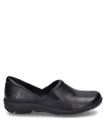Scarpa nera in pelle liscia con chiusura a elastico per una facile calzata e svestizione. La scarpa ha una suola profilata per una migliore aderenza e cuciture decorative discrete ai lati.