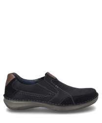 The black combination slipper is made from a soft material with elastic that allows for easy entry. Special features include contrasting seams and a brown accent at the heel.