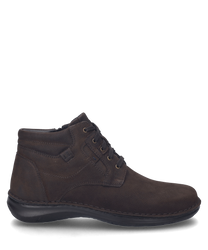 El zapato en color Moro está hecho de cuero de alta calidad y cuenta con un sistema de cordones para un ajuste óptimo. La estructura discreta del material y la sólida confección le otorgan al zapato un aspecto elegante y atemporal.