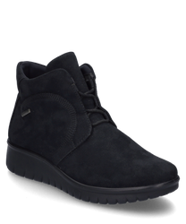 The black lace-up shoe made of soft material features lacing and a grippy sole. Its elegant simple design is complemented by a small brand logo on the side.