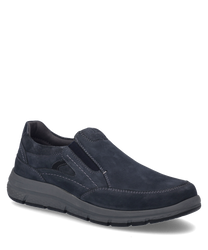 Zapatilla de cuero color índigo con elástico que permite una entrada cómoda. El zapato tiene una suela gris robusta y finos detalles de costura para un aspecto elegante.