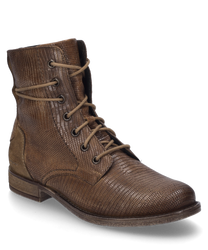 The boot in camel color is made of a textured material with visible lacing. The shoe has a sturdy slightly worn look that gives it a special charm.