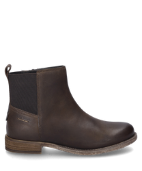 La bota en color Moro está hecha de cuero de alta calidad y cuenta con una cremallera lateral. El zapato tiene un tacón plano y paneles elásticos para mayor comodidad.