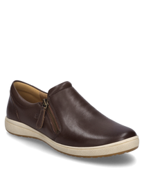 De halfhoge schoen in tabak kleur is gemaakt van glad leer en heeft een zijrits. De lichte zool biedt een mooi contrast met het donkere bovenmateriaal en zorgt voor een casual look.