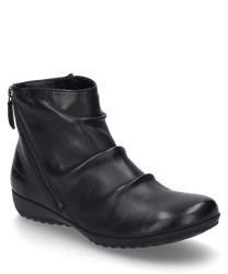 La stivaletti nera è realizzata in pelle liscia e presenta una cerniera laterale per una facile calzata e svestizione. La sua forma arricciata conferisce alla scarpa un tocco di moda.