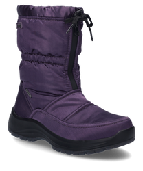 La botte est fabriquée en un matériau lisse et violet et possède une fermeture éclair pratique sur le côté. La chaussure a une semelle noire robuste qui assure une bonne adhérence.