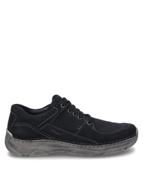 Chaussures basses en cuir noir avec laçage. Semelle épaisse grise offrant un confort optimal.