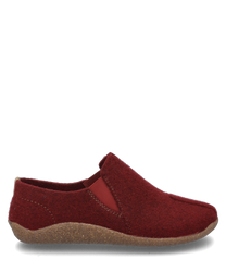 Una pantofola bordeaux in morbido feltro con elastico per una facile calzata e svestizione. La suola è realizzata in un materiale marrone chiaro che offre una buona aderenza.