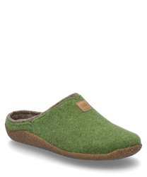 Le chausson combiné vert est fabriqué en un tissu doux et vert clair avec un doublure intérieure marron et n'a pas de fermeture. Il se distingue par une semelle plate de couleur naturelle qui assure le confort.