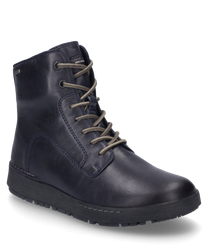 Die Stiefelette in der Farbe Ocean besteht aus glänzendem Leder und verfügt über eine robuste Schnürung. Der Schuh hat eine leicht profilierte Sohle und ist ideal für einen stilvollen und komfortablen Auftritt.