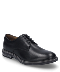 La scarpa è realizzata in pelle nera e presenta un'elegante allacciatura. Il design semplice e la lavorazione di alta qualità la rendono ideale per occasioni formali.