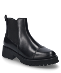 La bottine noire est en cuir brillant et possède un robuste talon bloc. Elle dispose d'une fermeture éclair pratique sur le côté pour un enfilage et un retrait faciles.