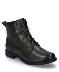 Die Stiefelette in der Farbe Bosco besteht aus glänzendem Leder und verfügt über eine elegante Schnürung. Der Schuh hat eine robuste Sohle und dezente Nähte die das Design abrunden.
