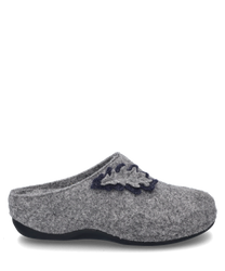 Gray house slipper made of felt material without closure adorned with a dark blue leaf design on the upper side. The shoe features a soft non-slip sole and provides comfort for indoor use.