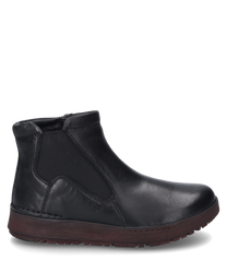 La bota negra está hecha de cuero liso y cuenta con una cremallera lateral. Tiene una suela de color ciruela y paneles elásticos para mayor comodidad.