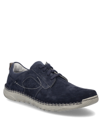 Questa scarpa mezza indaco presenta una chiusura con lacci ed è realizzata in un materiale morbido e di alta qualità. La scarpa ha cuciture decorative evidenti e una suola resistente per un comfort aggiuntivo.