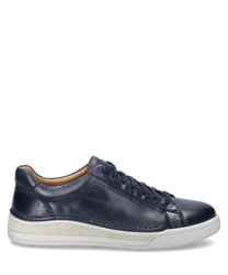 Ten granatowy sneaker wyróżnia się wysokiej jakości materiałem i klasycznym sznurowaniem. Gładka powierzchnia i biała podeszwa nadają mu elegancki nowoczesny wygląd.