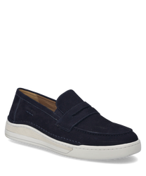 The slipper in the color Ocean is made of a soft material and features a practical elastic closure. The light sole provides a pleasant contrast to the dark blue upper material.