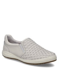 El mocasín blanco está hecho de cuero liso de alta calidad y está decorado con un patrón trenzado en la parte superior. El zapato tiene un inserto elástico a los lados para facilitar el calzado y un ajuste cómodo. La suela es ligera y flexible lo que propo