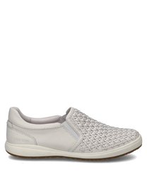 El mocasín blanco está hecho de cuero liso de alta calidad y está decorado con un patrón trenzado en la parte superior. El zapato tiene un inserto elástico a los lados para facilitar el calzado y un ajuste cómodo. La suela es ligera y flexible lo que propo