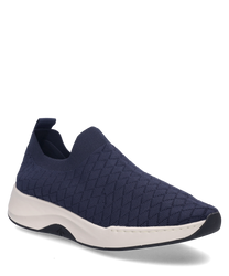 Una zapatilla de deporte azul océano con un cierre de goma que permite ponerla y quitarla fácilmente. La parte superior está hecha de un tejido transpirable con un diseño que se asienta sobre una suela blanca.