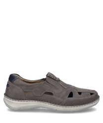 The slipper in the color asphalt is made of a soft material with an elastic band as a closure. Special features include the airy cutouts and the sturdy sole that combine comfort and style.