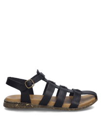 La sandale noire est dotée d'une fermeture à boucle et est fabriquée dans un matériau lisse. La chaussure a une semelle plate et naturelle qui assure le confort.