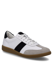 The sneaker in white-black stands out with its smooth material and contrasting colors. It features lacing and a beige-gray tip giving it a modern and sporty look.