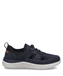 La scarpa bassa in blu scuro presenta una chiusura stabile con lacci e aperture sportive nel materiale superiore. La combinazione di materiale liscio e strutturato conferisce alla scarpa un aspetto moderno.