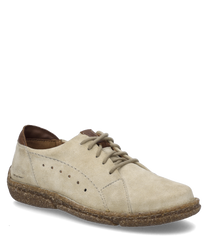La chaussure basse de couleur sable combinée est fabriquée dans un matériau beige doux avec des accents marron au niveau du talon. Les caractéristiques particulières sont le laçage et les trous décoratifs sur le côté.