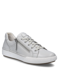 The sneaker in the color Mineral is made of smooth material and features lacing as well as a side zipper. The white sole complements the subtle design and provides a modern look.