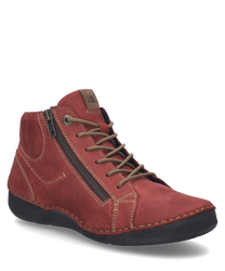 Die rote Stiefelette aus Leder verfügt über eine Schnürung und einen seitlichen Reißverschluss. Sie hat eine robuste schwarze Sohle und kontrastierende helle Nähte die das Design betonen.