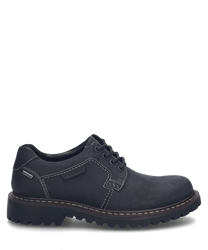 The black half shoe made of durable material is characterized by its lacing and contrasting seams. The thick sole provides additional support and comfort.