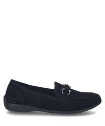 Black ballerina flats with elastic closure made from soft material. The shoe features a minimalist design with subtle stitching and a small metal element on the upper.