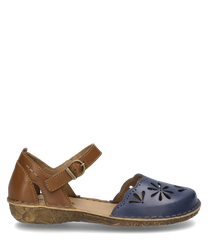 This sandal in 'shark-combi' is made of leather and features a two-tone look with a brown heel area and a blue front. It has a Velcro closure and decorative cutouts on the front.
