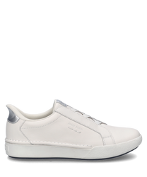 Zapatilla blanca y plateada con cierre de goma y superficie lisa. El zapato combina un diseño elegante con detalles prácticos como el acento plateado en contraste en el talón.
