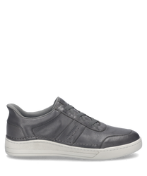 La sneaker è di un elegante tono grafite ed è realizzata in materiale liscio e di alta qualità. Caratteristiche speciali sono la pratica chiusura con elastico in gomma e la discreta stampa del logo sul lato.