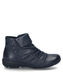 L'ankle boot nel colore Ocean colpisce per la sua morbida pelle liscia e i dettagli decorativi dei bottoni sul lato. La pratica cerniera facilita l'indossamento e lo svestimento.