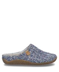 Le chausson est conçu dans une combinaison de couleurs bleu-multi et est fabriqué en matériau tricoté. Il n'a pas de fermeture et une semelle robuste marron.