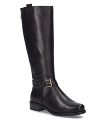 Esta bota en color espresso se presenta con un elegante acabado de cuero liso. La bota está equipada con una cremallera que facilita el poner y quitar. Una correa decorativa con una hebilla de metal le da un toque especial al diseño.